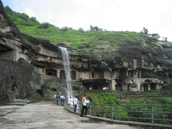 Ấn Độ: Ngôi Đại Già lam Cổ Tự Ajanta nghìn năm tuyệt tác trong hang động