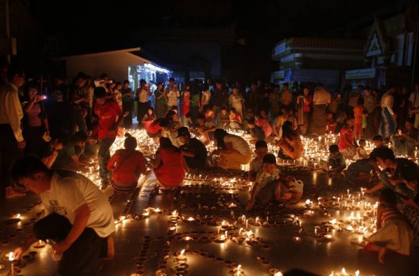 Myanmar: Phật tử cả nước chào đón ngày Lễ Hoa Đăng (Thadingyut)