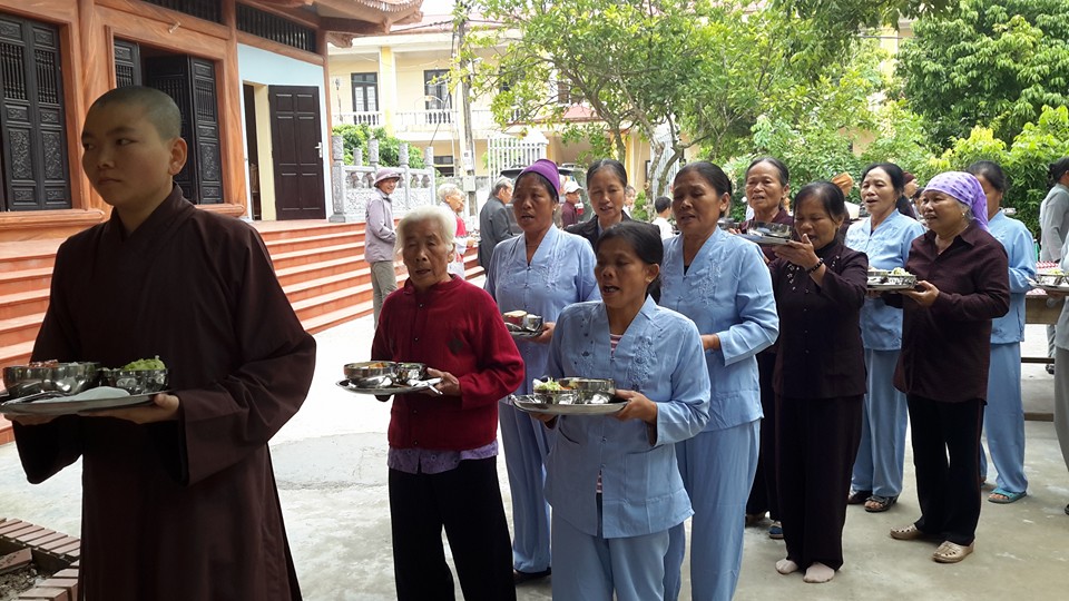 Thái Bình: Khóa tu niệm Phật một ngày chùa Văn Môn