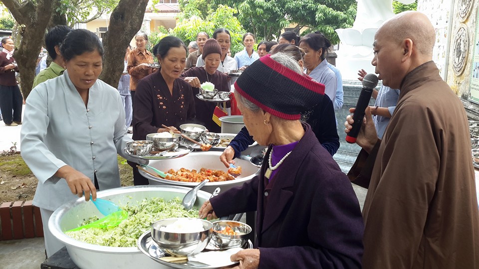 Thái Bình: Khóa tu niệm Phật một ngày chùa Văn Môn