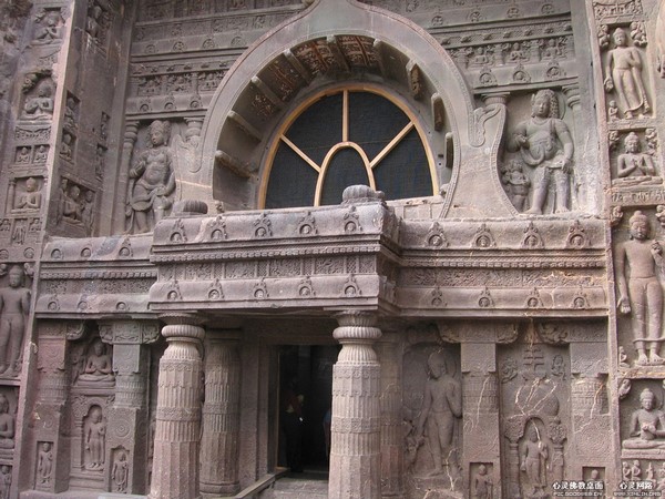 Ấn Độ: Ngôi Đại Già lam Cổ Tự Ajanta nghìn năm tuyệt tác trong hang động