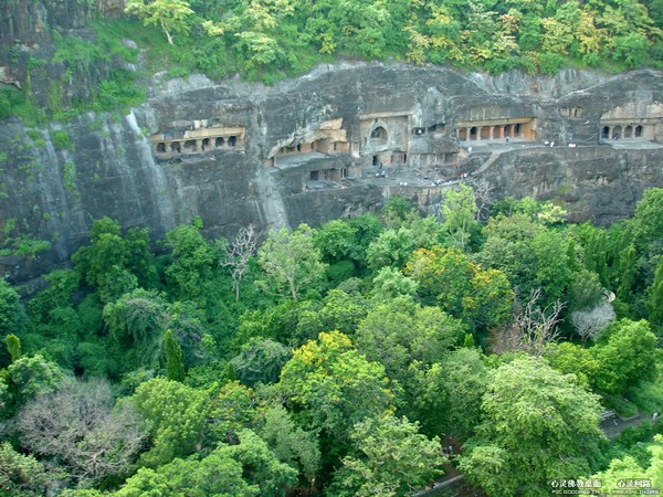Ấn Độ: Ngôi Đại Già lam Cổ Tự Ajanta nghìn năm tuyệt tác trong hang động