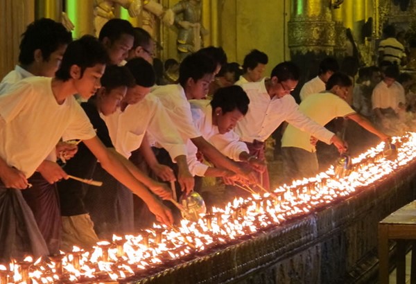 Myanmar: Phật tử cả nước chào đón ngày Lễ Hoa Đăng (Thadingyut)