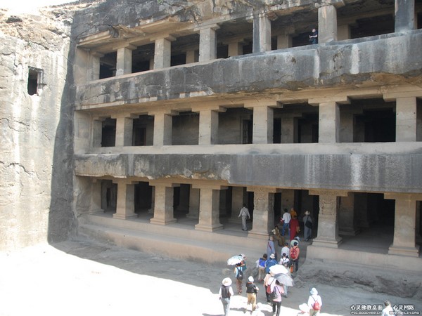 Ấn Độ: Ngôi Đại Già lam Cổ Tự Ajanta nghìn năm tuyệt tác trong hang động