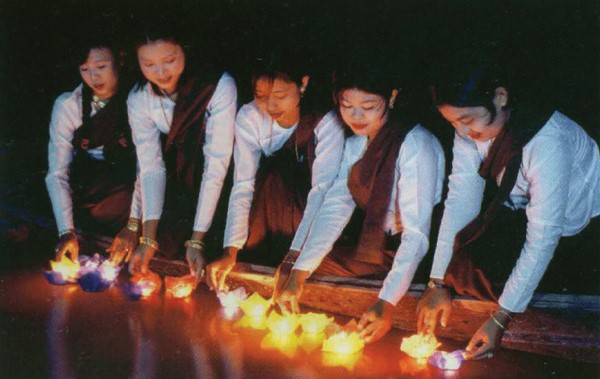 Myanmar: Phật tử cả nước chào đón ngày Lễ Hoa Đăng (Thadingyut)