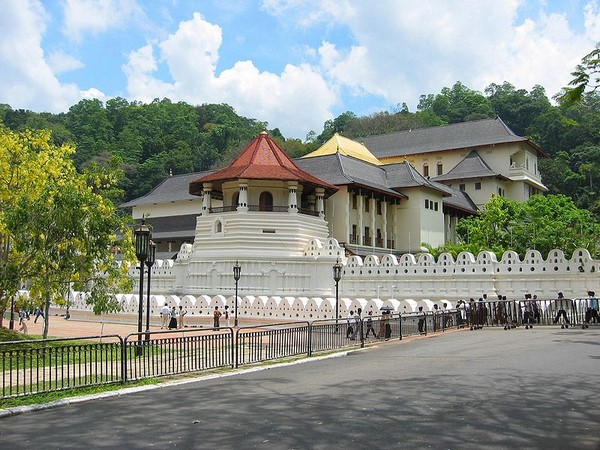 Danh lam Cổ Tự Dalada Maligawa Quốc bảo Sri Lanka