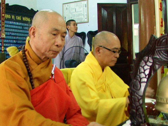 Khánh Hòa: Nghĩa Minh Ni tự lễ Trai tăng cúng dường