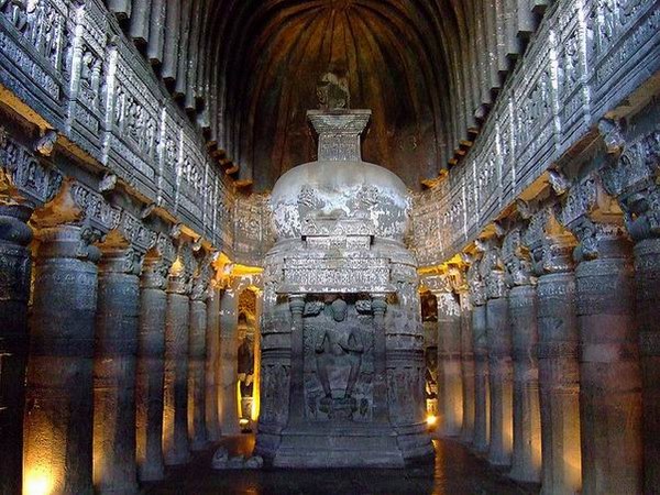 Ấn Độ: Ngôi Đại Già lam Cổ Tự Ajanta nghìn năm tuyệt tác trong hang động