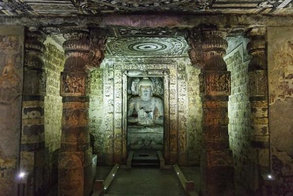 Ấn Độ: Ngôi Đại Già lam Cổ Tự Ajanta nghìn năm tuyệt tác trong hang động