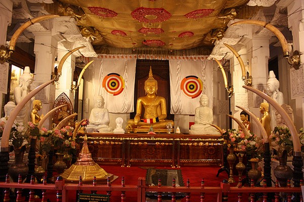 Danh lam Cổ Tự Dalada Maligawa Quốc bảo Sri Lanka