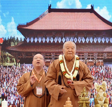 Trung Quốc: Bế mạc Đại hội lý sự Quốc tế Phật Quang Sơn toàn cầu