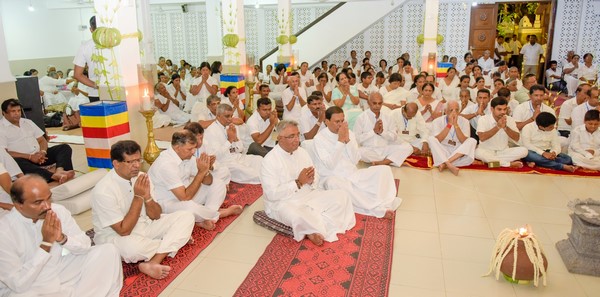 Tổng thống Sri Lanka dâng Y Kathina hằng năm tại Trung tâm Thiền Vipassana quốc tế