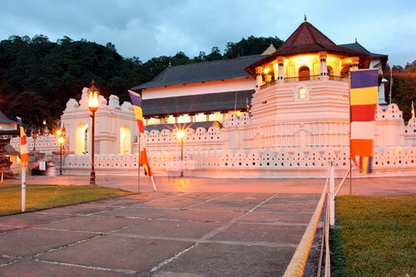 Danh lam Cổ Tự Dalada Maligawa Quốc bảo Sri Lanka