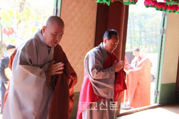 Phật giáo Nam Bắc Hàn tổ chức Pháp hội tại chùa Singyesa cầu nguyện Thống nhất đất nước