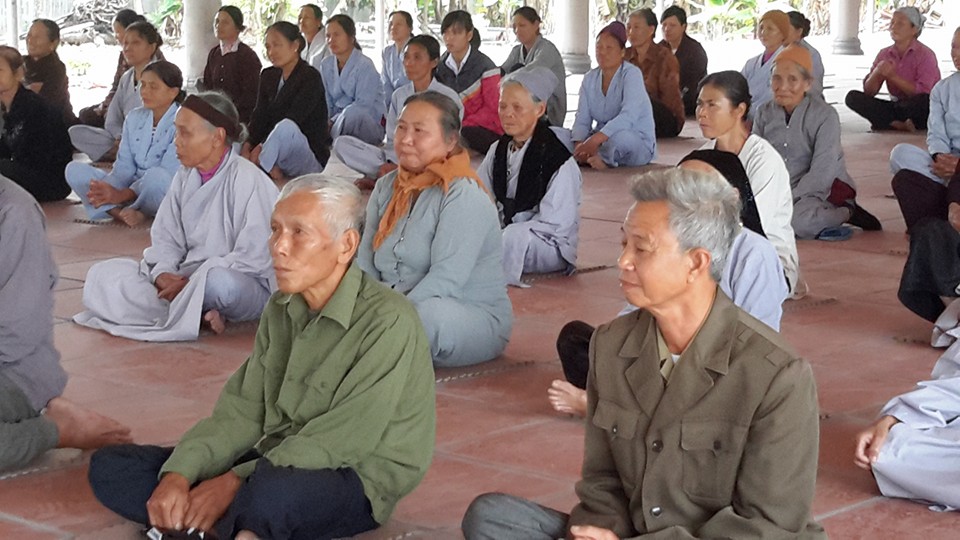Thái Bình: Khóa tu niệm Phật một ngày chùa Văn Môn