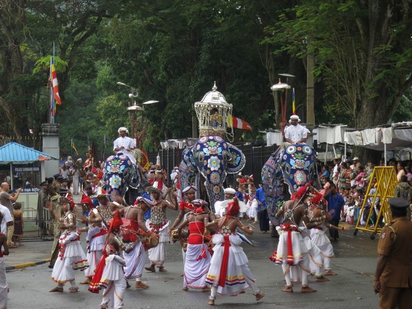 Danh lam Cổ Tự Dalada Maligawa Quốc bảo Sri Lanka