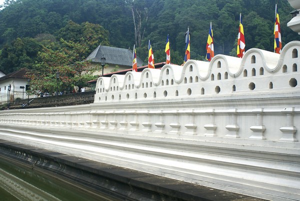 Danh lam Cổ Tự Dalada Maligawa Quốc bảo Sri Lanka