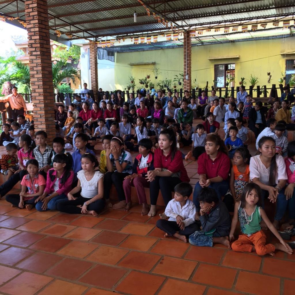 Khóa Tu Một Ngày An Lạc Và Vui Trung Thu Cho Các Em Phật Tử Tại Chùa Hoa Nghiêm (PL: 2559 – DL: 2015)