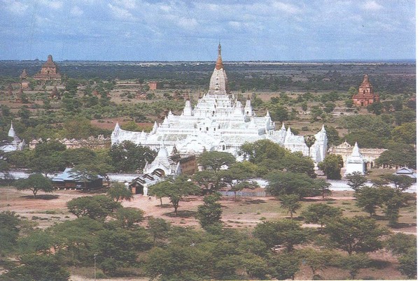 Myanmar: Chùm ảnh Ngôi Đại Già lam Cổ Tự Ananda tuyệt đẹp ở Thành phố Phật giáo Bagan