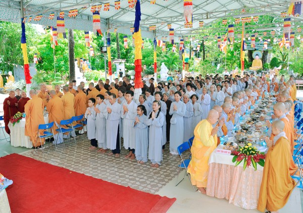 Hà Tiên: Lễ Hiệp kỵ liệt vị Tổ sư và Vu lan Báo hiếu tại Sắc tứ Tam Bảo Tự