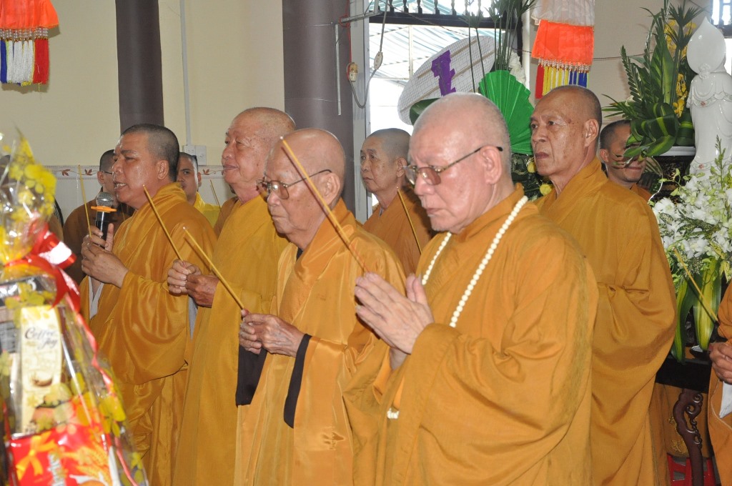 Long An: tông mônThiênThai Giáo Quán viếng lễ tang cố ni trưởng thượng Đạt hạ Cung