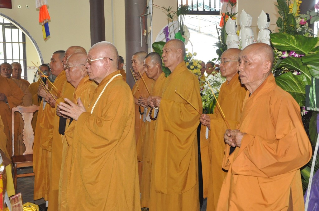 Long An: tông mônThiênThai Giáo Quán viếng lễ tang cố ni trưởng thượng Đạt hạ Cung