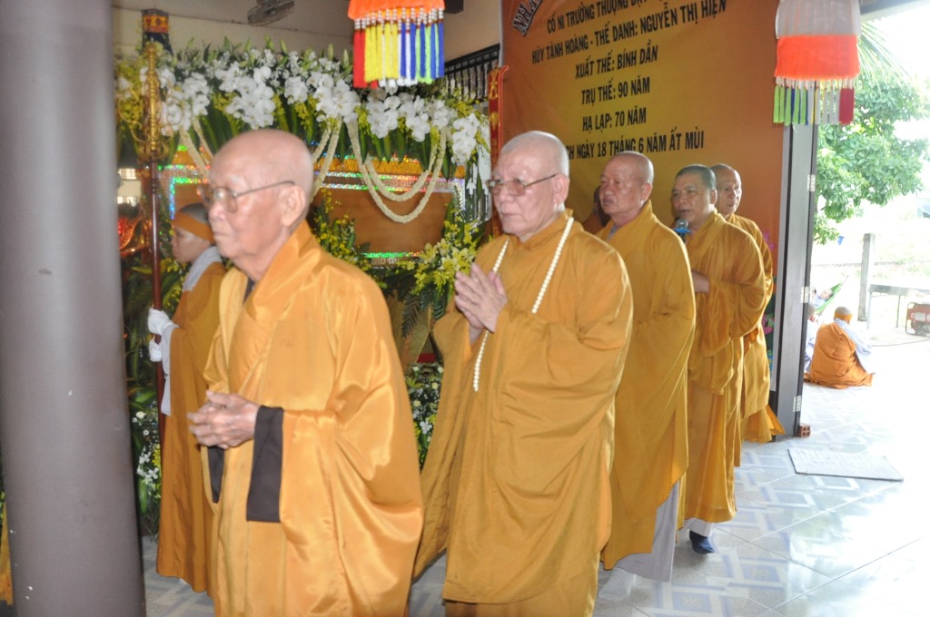 Long An: tông mônThiênThai Giáo Quán viếng lễ tang cố ni trưởng thượng Đạt hạ Cung