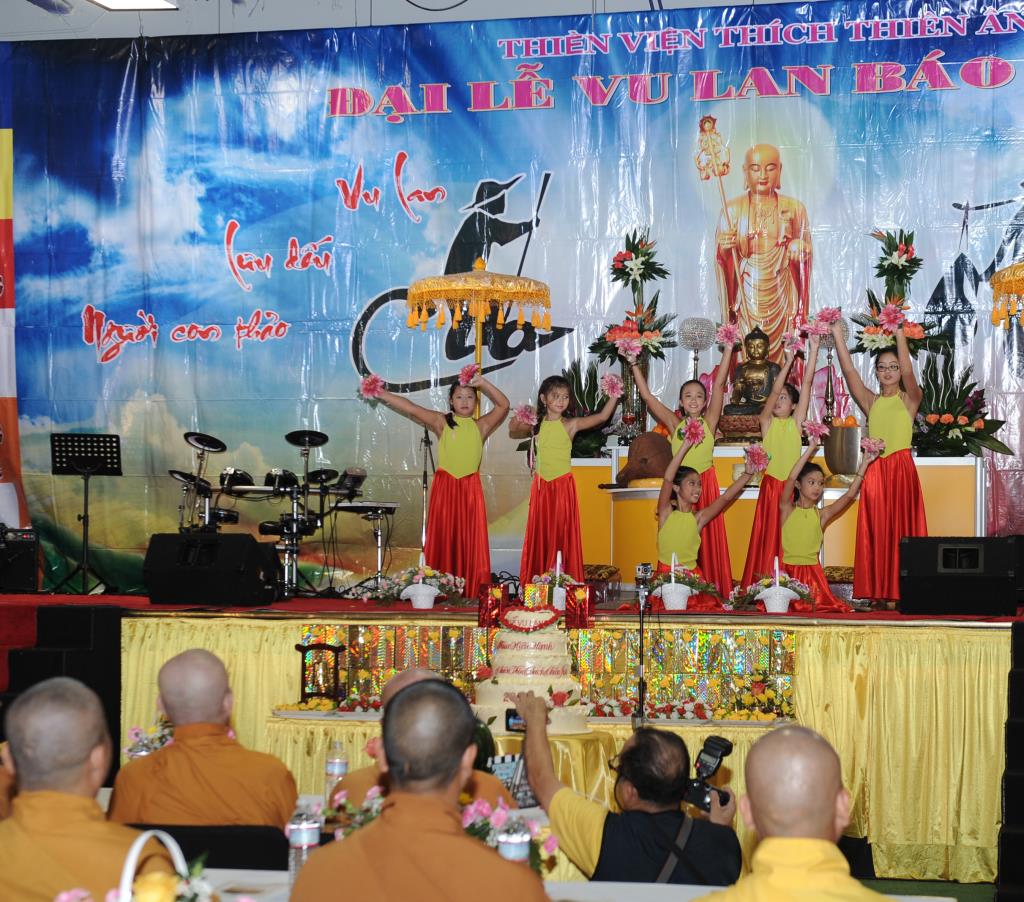 Hội Lệ Vu Lan - Mua Hiếu Hạnh 2015 Do Thiền Viện Thích Thiên Ân, Atlanta (Hoa Kỳ) Tổ Chức