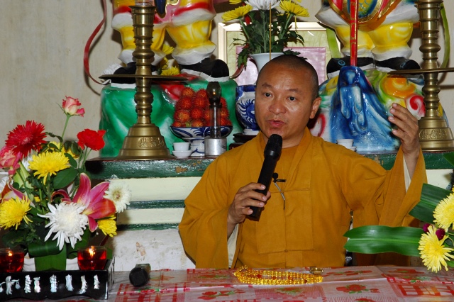 Quỹ Đạo Phật Ngày Nay khánh thành “Nhịp cầu yêu thương 4” và trao quà từ thiện tại Bến Tre