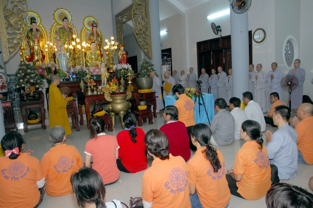 Quỹ Đạo Phật Ngày Nay khánh thành “Nhịp cầu yêu thương 4” và trao quà từ thiện tại Bến Tre