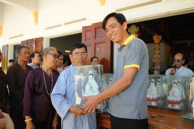 Quảng Nam : CLB Thiện Nguyện Hương Từ Tâm với chương trình “Ấm áp Tình Người”