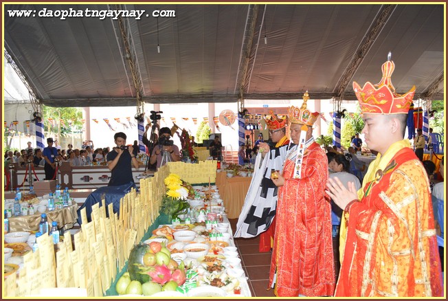 TP.HCM: Đại Lễ cầu siêu tưởng niệm thân nhân tại Phúc An Viên