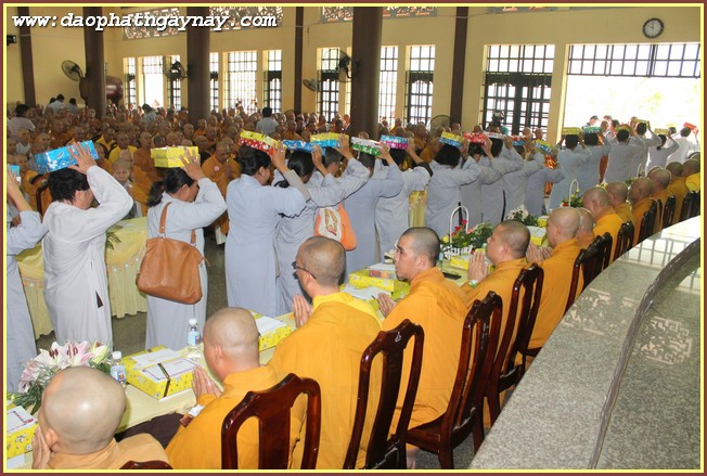 Bình Dương: Lễ mãn hạ PL 2559