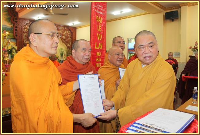 TP.HCM: Lễ Sinh Hoạt An Cư Kiết Hạ PL.2559 Phật Giáo Nam Tông Kinh - Lần Thứ Nhất