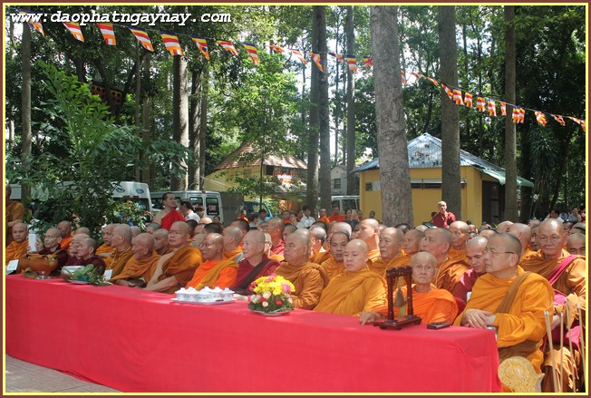 TP.HCM: Lễ Sinh Hoạt An Cư Kiết Hạ PL.2559 Phật Giáo Nam Tông Kinh - Lần Thứ Nhất