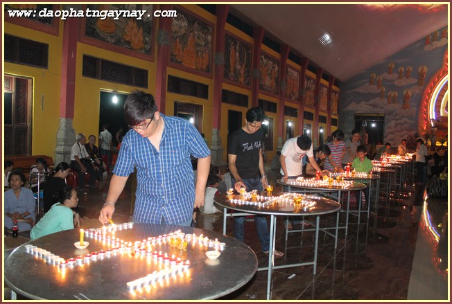 Đồng Nai: Đêm hội cúng đèn Vu Lan Báo Hiếu - PL. 2559 tại thiền viện Phước Sơn