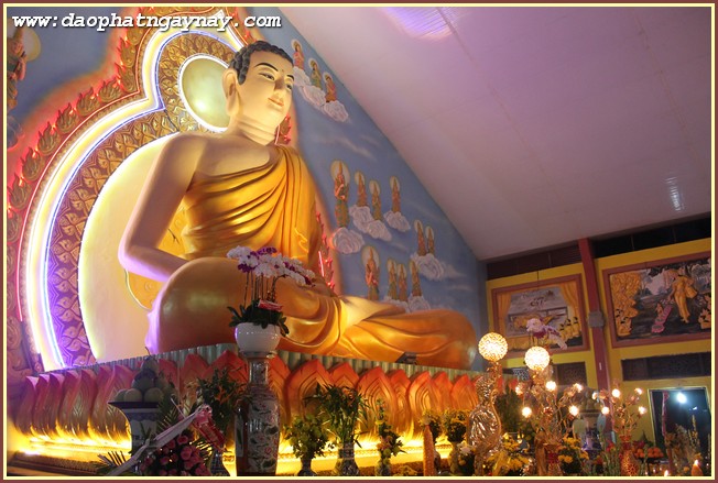 Đồng Nai: Đêm hội cúng đèn Vu Lan Báo Hiếu - PL. 2559 tại thiền viện Phước Sơn