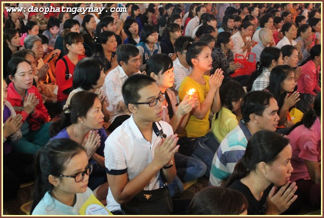 Đồng Nai: Đêm hội cúng đèn Vu Lan Báo Hiếu - PL. 2559 tại thiền viện Phước Sơn