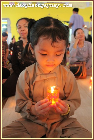 Đồng Nai: Đêm hội cúng đèn Vu Lan Báo Hiếu - PL. 2559 tại thiền viện Phước Sơn