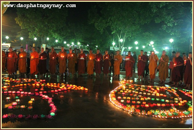 Đồng Nai: Đêm hội cúng đèn Vu Lan Báo Hiếu - PL. 2559 tại thiền viện Phước Sơn