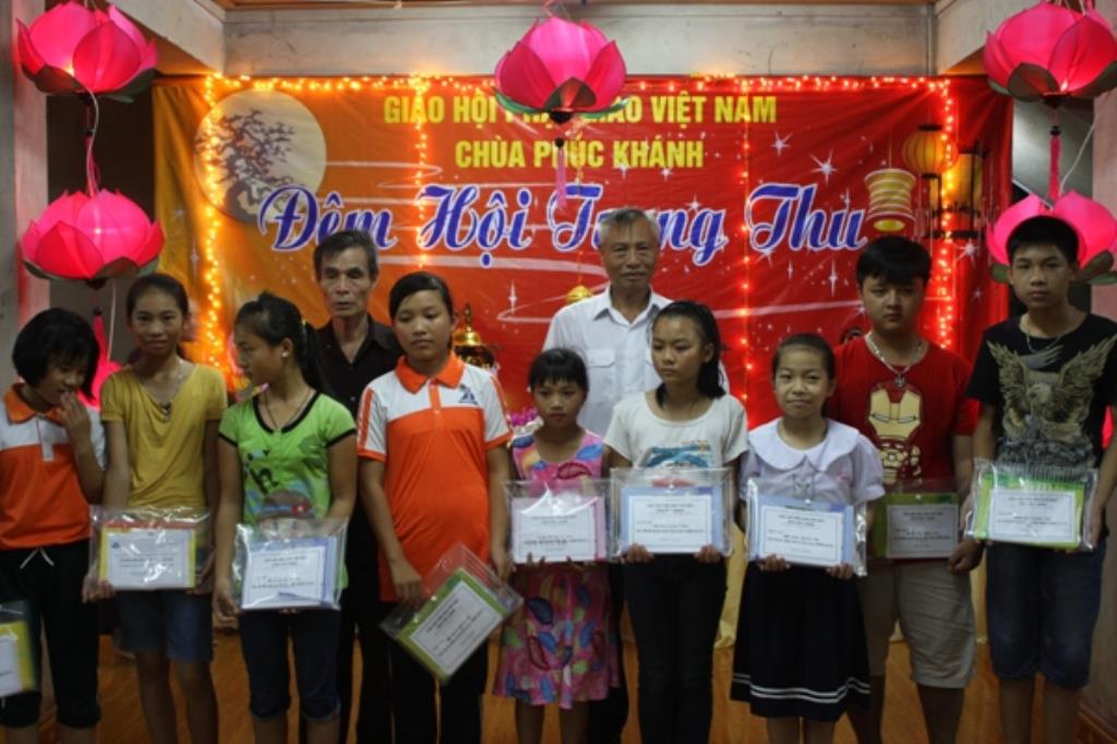 Hà Nội: Trung Thu Cho Em ở Những Ngôi Chùa Quê