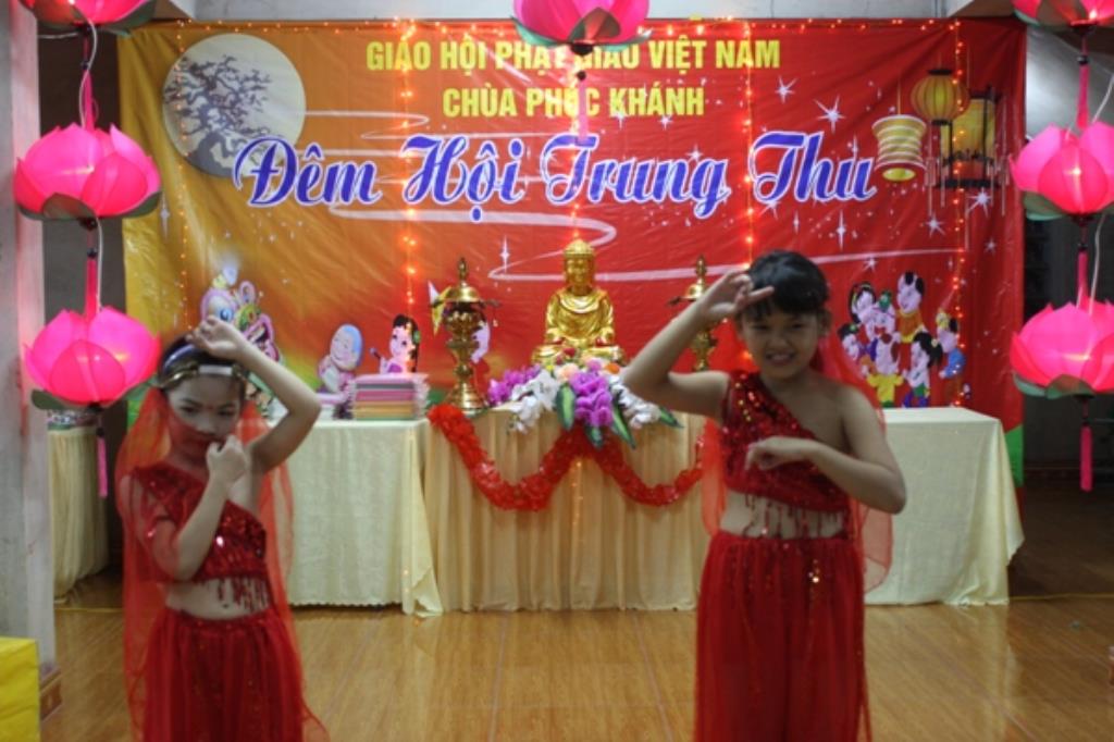 Hà Nội: Trung Thu Cho Em ở Những Ngôi Chùa Quê