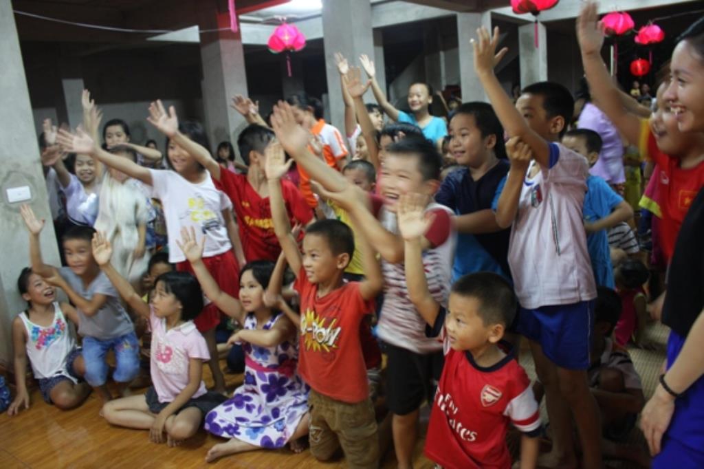 Hà Nội: Trung Thu Cho Em ở Những Ngôi Chùa Quê