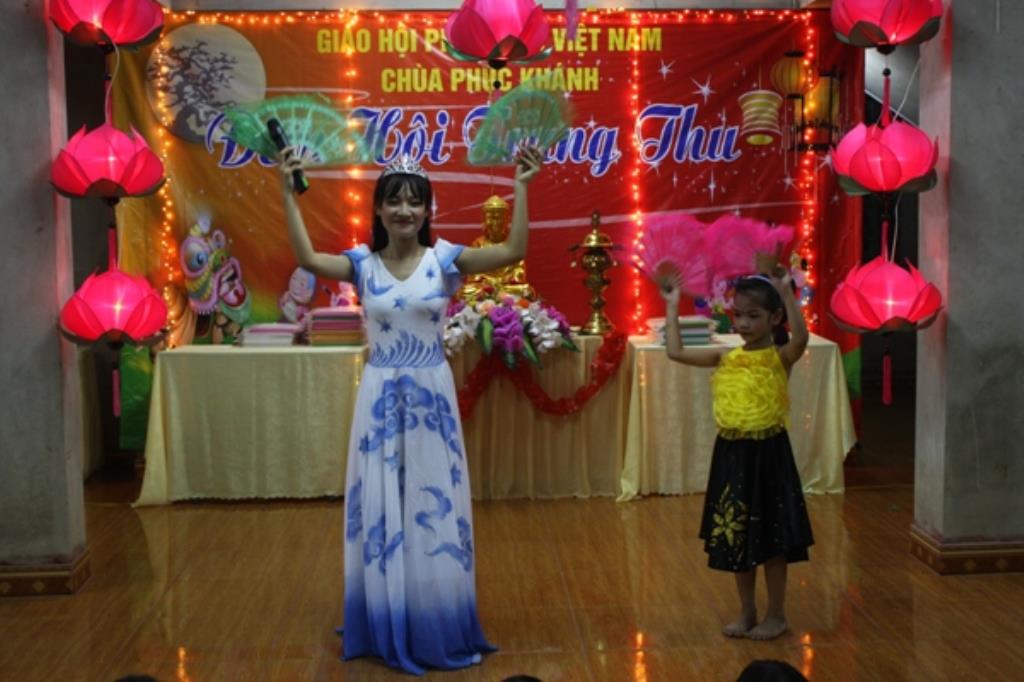 Hà Nội: Trung Thu Cho Em ở Những Ngôi Chùa Quê