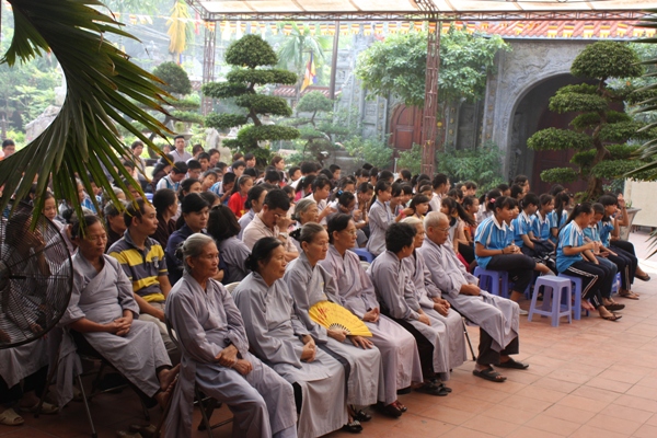 Hà Nội: &quot;Khóa Tu Theo Dấu Chân Phật&quot; lần thứ tại chùa Tăng Phúc
