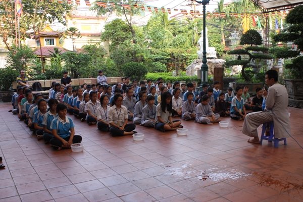 Hà Nội: &quot;Khóa Tu Theo Dấu Chân Phật&quot; lần thứ tại chùa Tăng Phúc