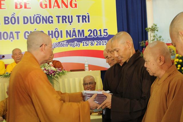 PG Đồng Tháp Lễ Tri Ân Tiền Bối Hữu Công và Bế Giảng Khóa Bồi Dưỡng NV Trụ Trì Năm 2015
