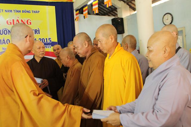 PG Đồng Tháp Lễ Tri Ân Tiền Bối Hữu Công và Bế Giảng Khóa Bồi Dưỡng NV Trụ Trì Năm 2015