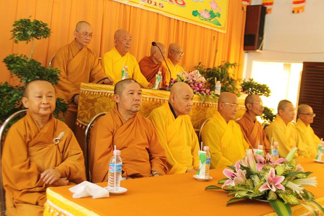 Đồng Tháp: Tạ Pháp – Dâng Y Chùa Tam Bảo và Chùa Hưng Thiền