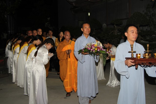 Thái Bình: Đêm hội bông hồng cài áo tại chùa Từ Xuyên